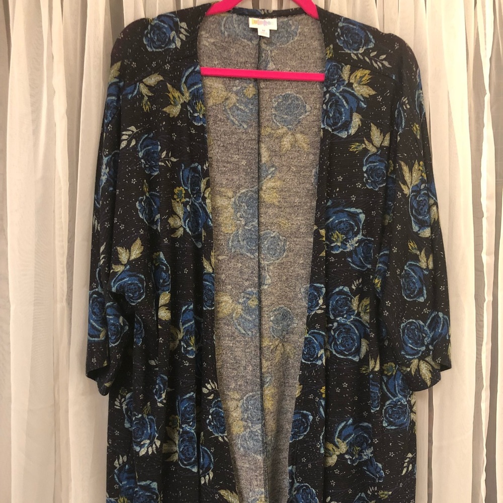 LuLaRoe Lindsay (Medium)